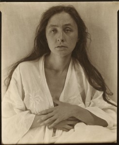 Alfred Stieglitz. Georgia O'Keeffe, 1918. The Art Institute of Chicago. Alfred Stieglitz Collection.