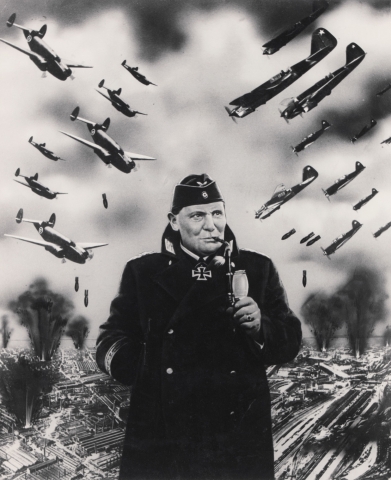 IM015992_press Alexandr Zhitomirsky. It’s Time to Shoot Yourself, Herr Göring!, 1941. Ne boltai! Collection. © Vladimir Zhitomirsky.